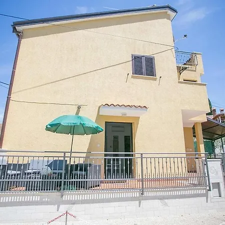 Apartment Materada